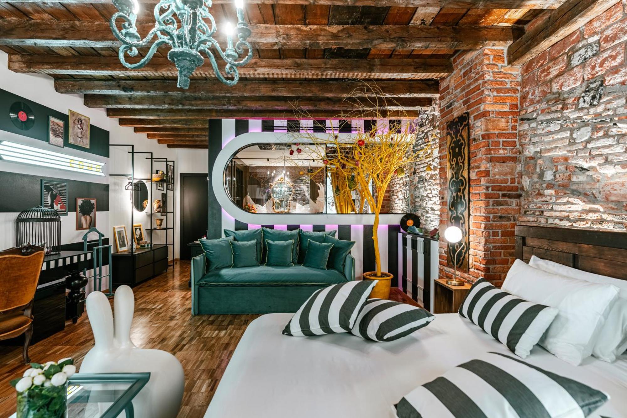 Aurum - Como Luxury Suites エクステリア 写真