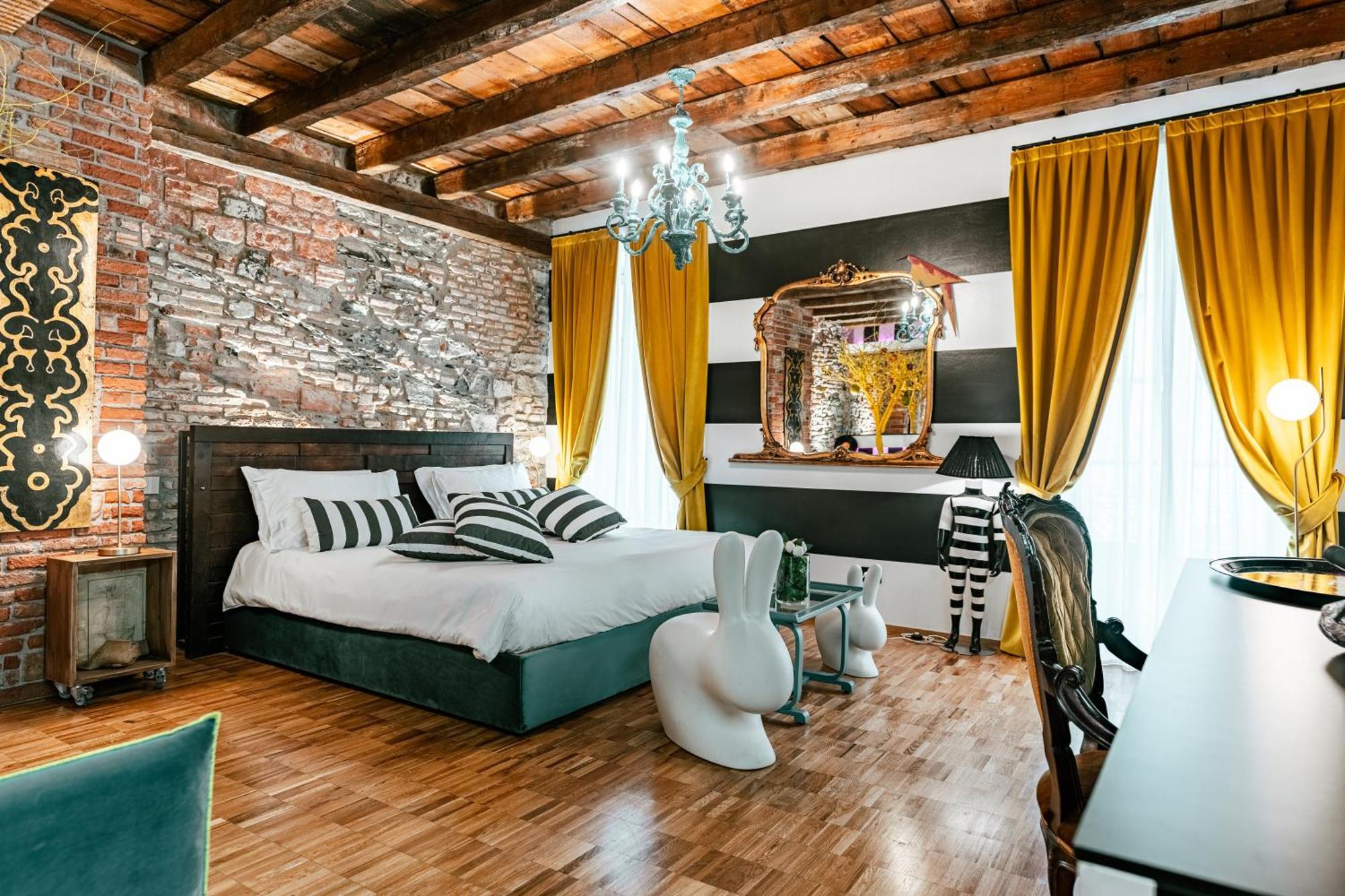 Aurum - Como Luxury Suites エクステリア 写真